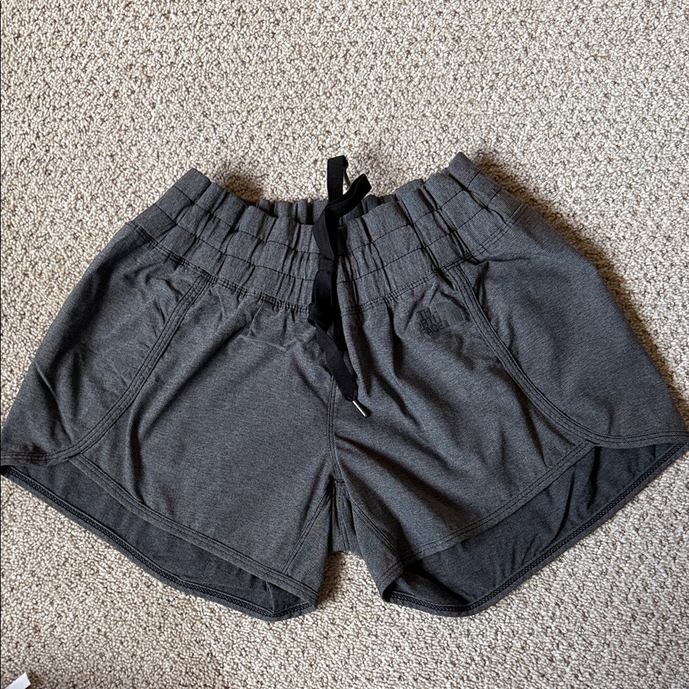 The North‎ Face Women's Charcoal Athletic Shorts sz S